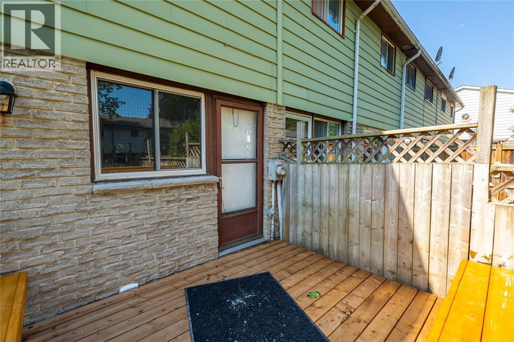 405 Cardiff Place Property Photo 14