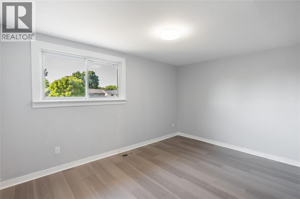 405 Cardiff Place Property Photo 21