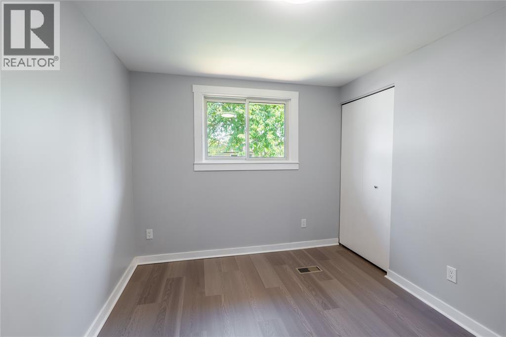 405 Cardiff Place Property Photo 24