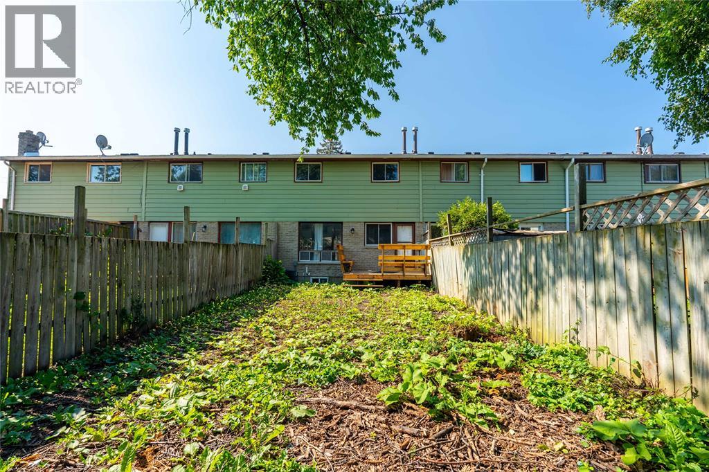 405 Cardiff Place Property Photo 29
