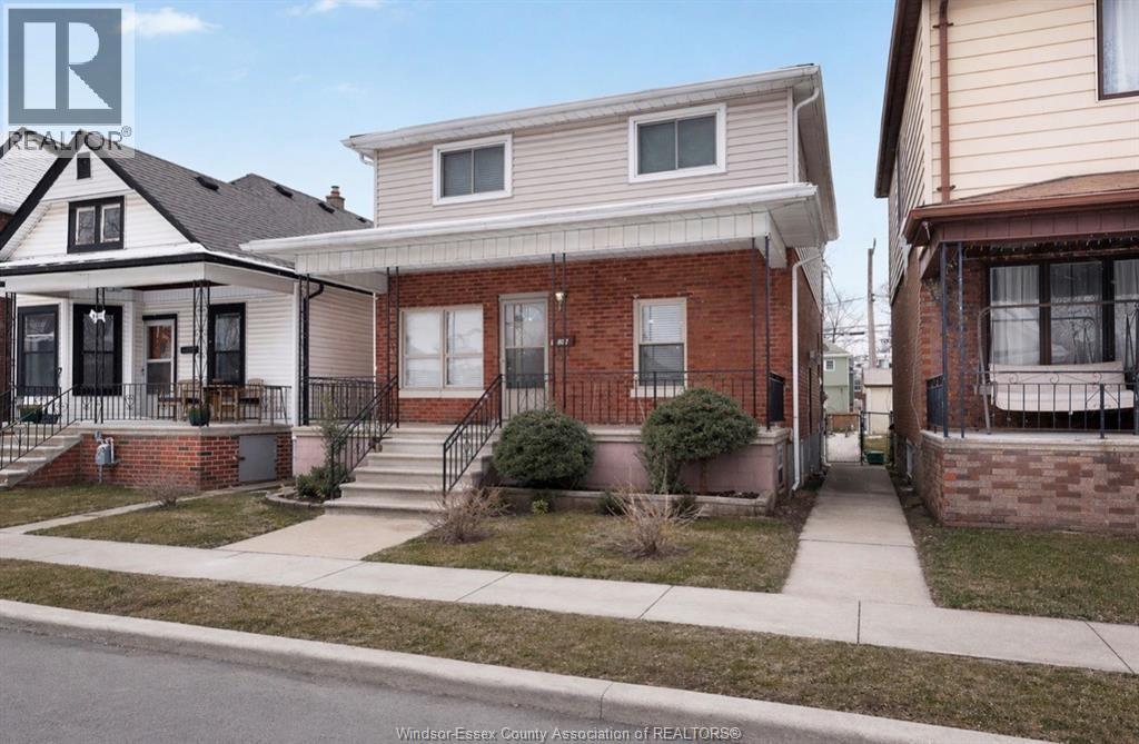 907 GLADSTONE AVENUE Unit# MAIN Property Photo 1
