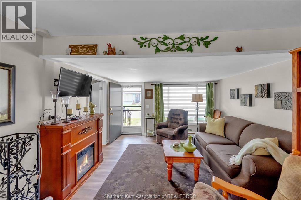 9 Park Lane Property Photo 3