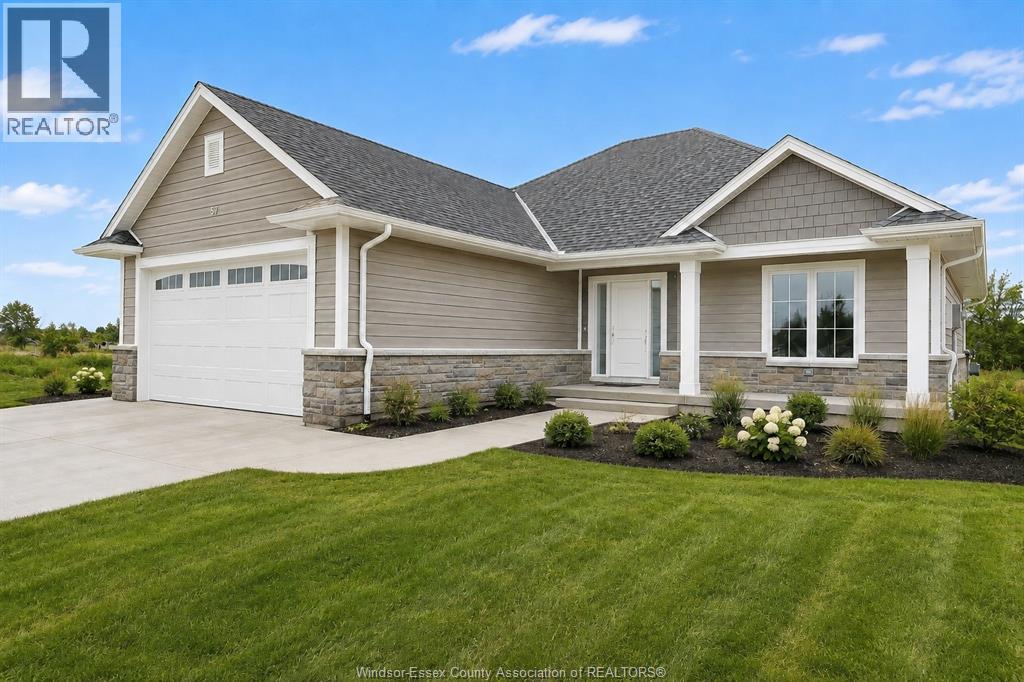 44 BELLEVIEW DRIVE Property Photo 1