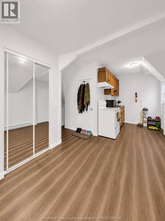 253 Curry Avenue Property Photo 6