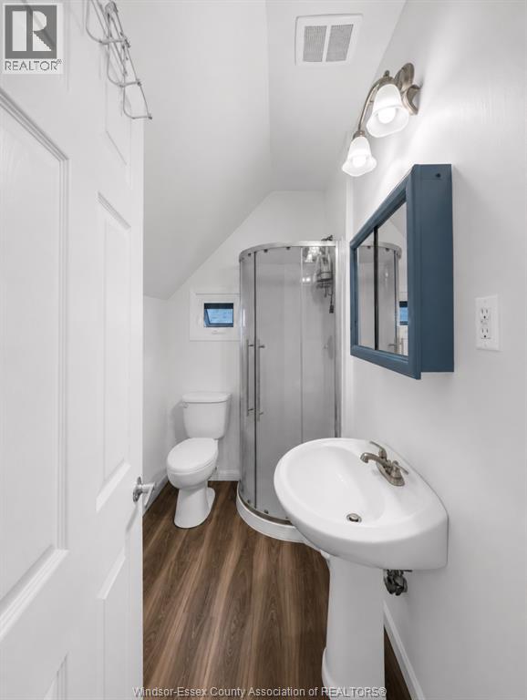 253 Curry Avenue Property Photo 8