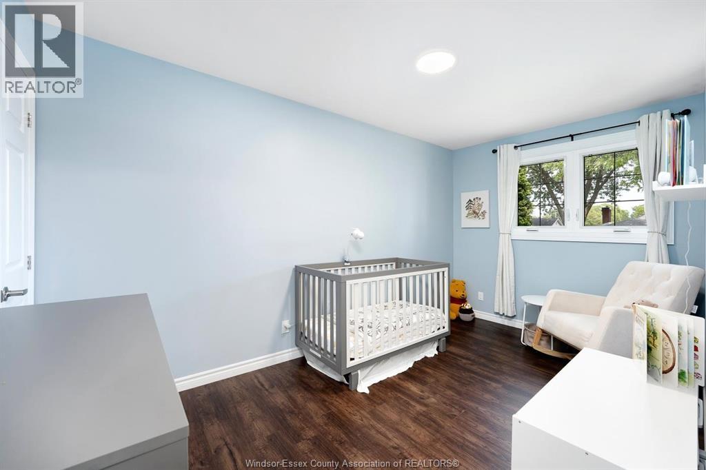 351 Carling Crescent Property Photo 10