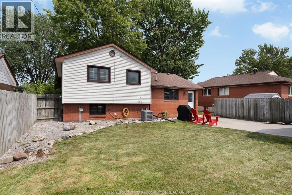 351 Carling Crescent Property Photo 20