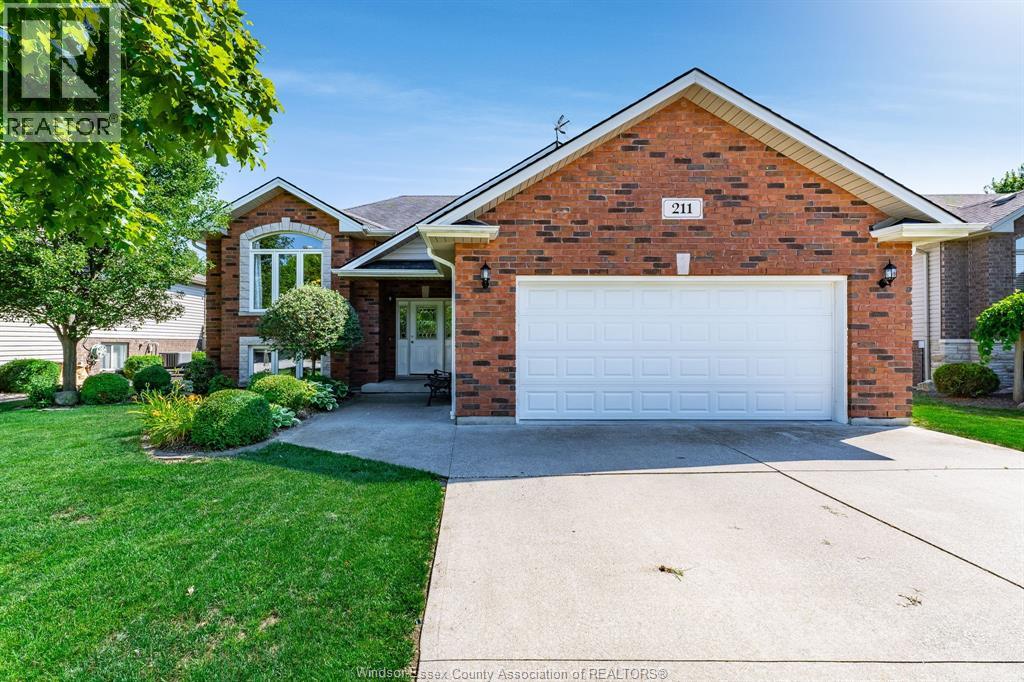 211 Dieppe CRESCENT