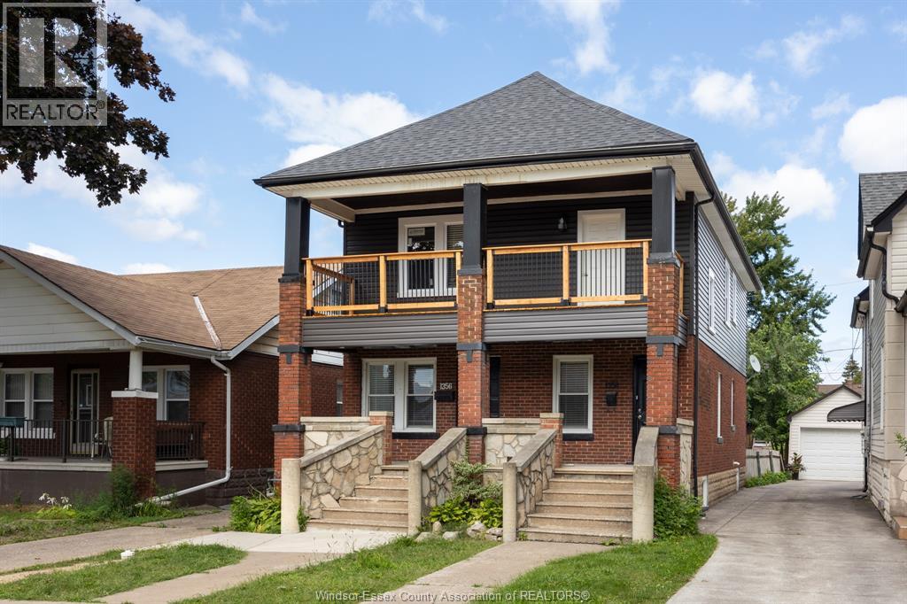 1358 Pierre Unit# Upper Property Photo 3