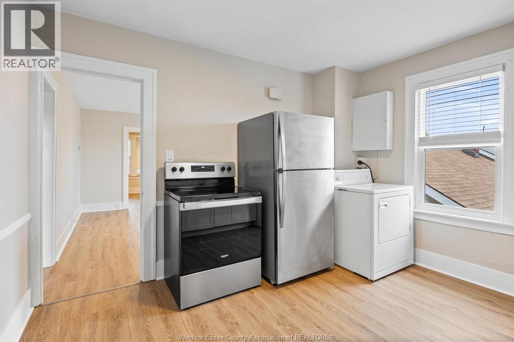 1358 Pierre Unit# Upper Property Photo 9