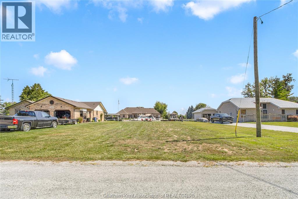 19030 Light Cove Avenue Property Photo 5