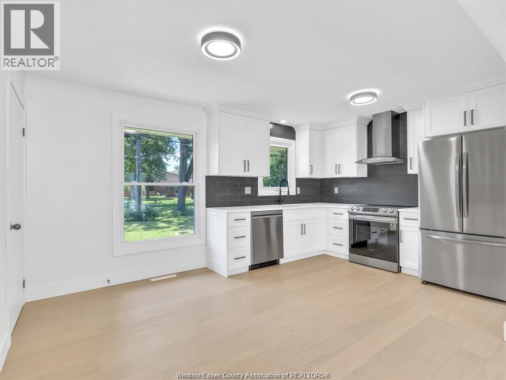 2445 Todd Lane#upper Unit Property Photo 4