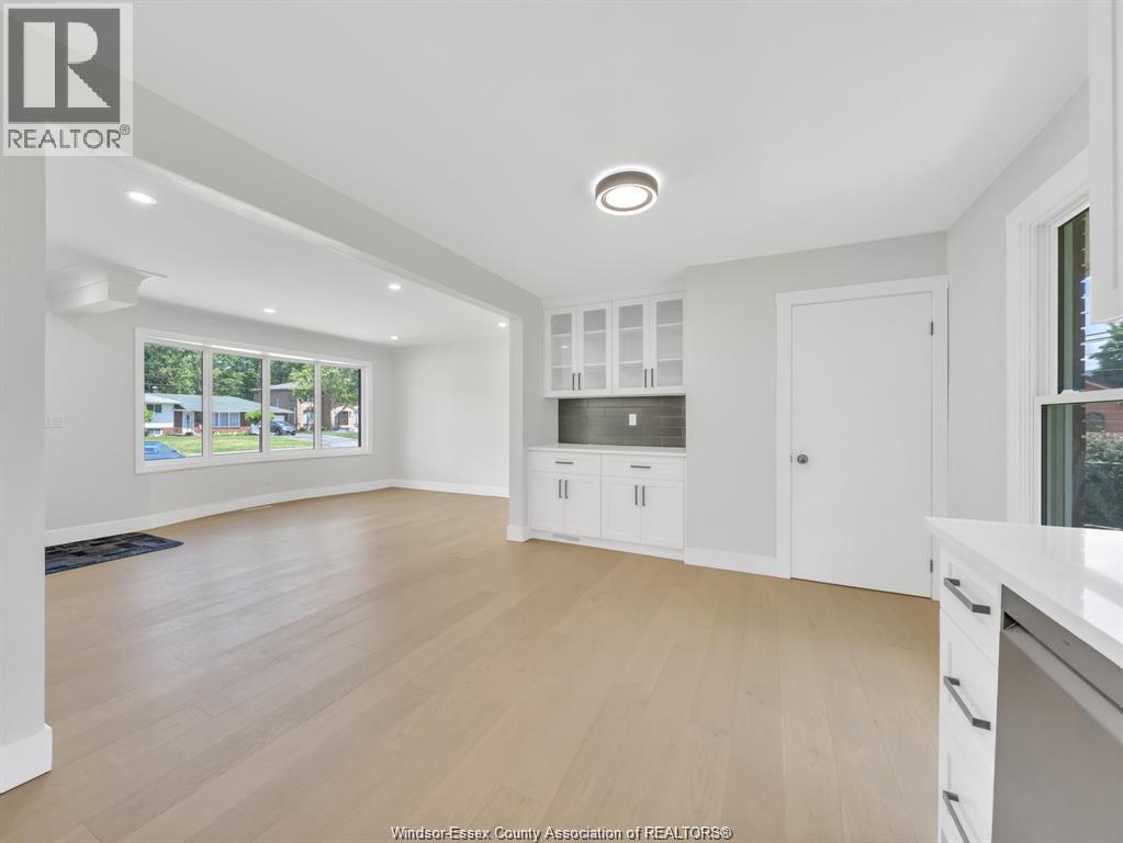 2445 Todd Lane#upper Unit Property Photo 6