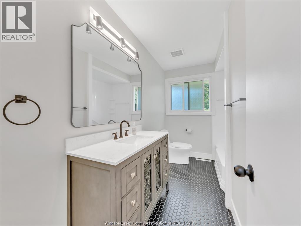 2445 Todd Lane#upper Unit Property Photo 7