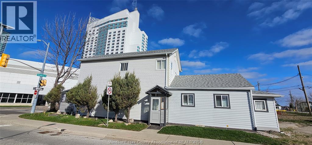 194 Glengarry Avenue Property Photo 4