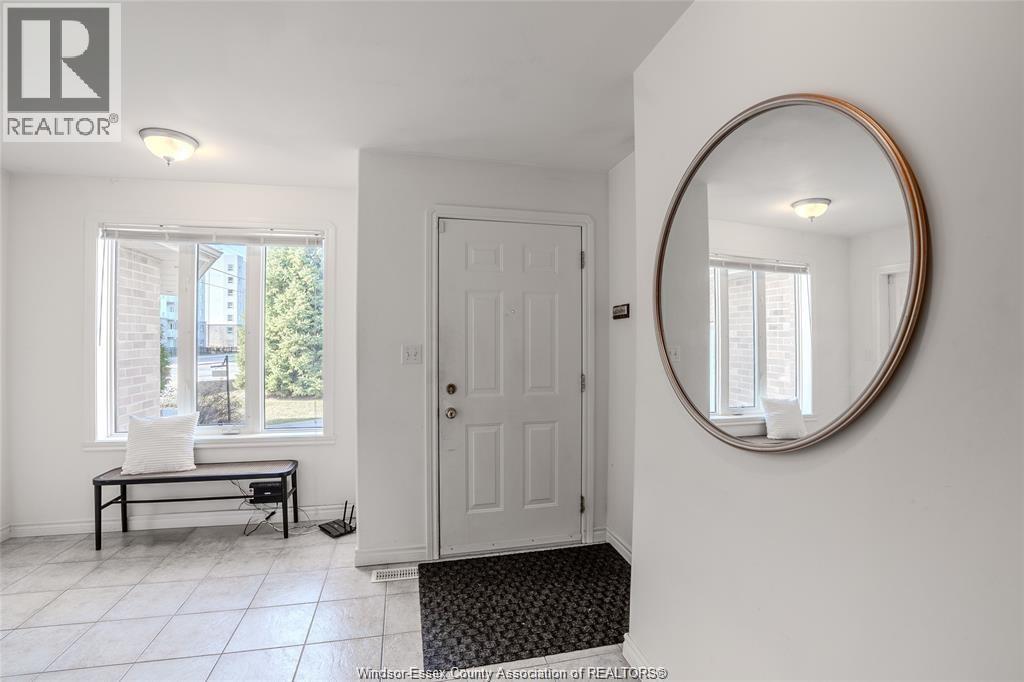1708 Banwell Property Photo 2