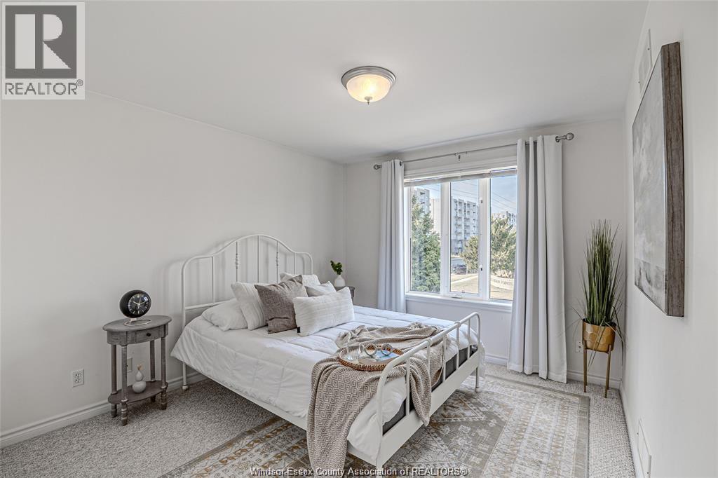 1708 Banwell Property Photo 10