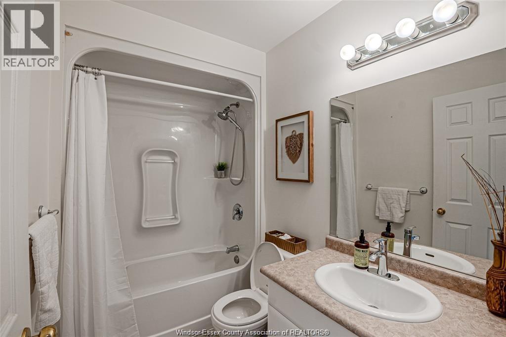 1708 Banwell Property Photo 11