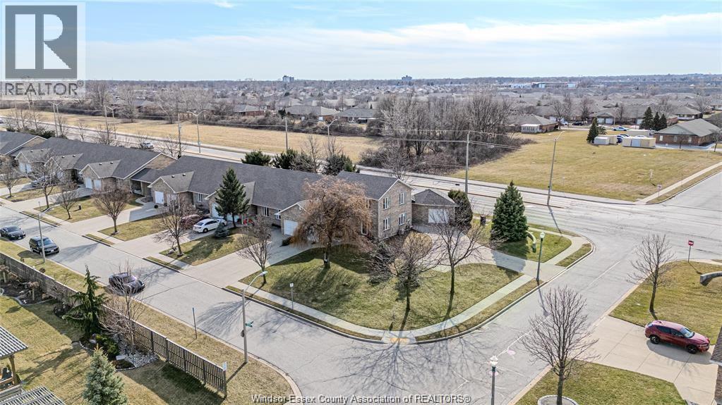 1708 Banwell Property Photo 13