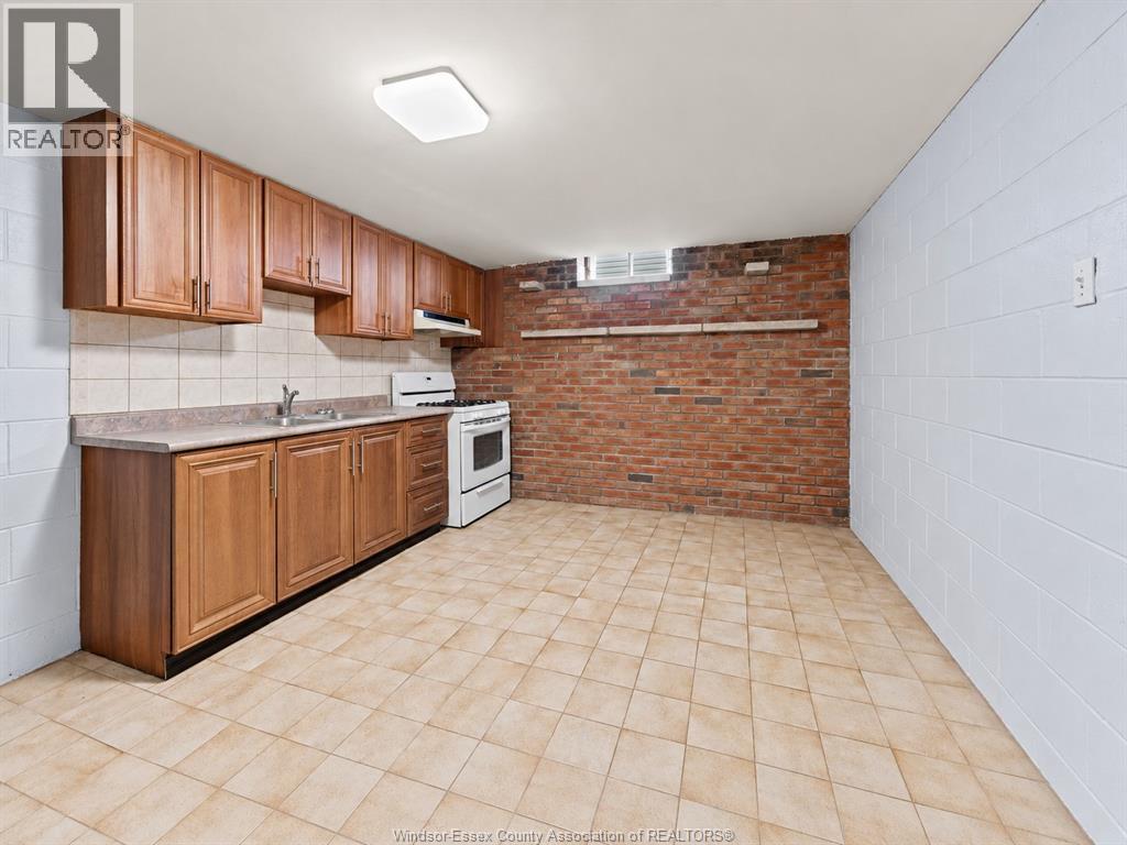 1116 Sumach Crescent Property Photo 22