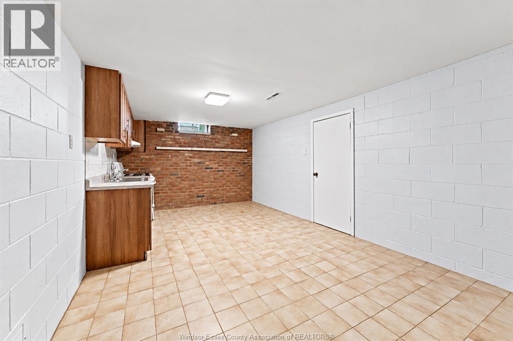 1116 Sumach Crescent Property Photo 24