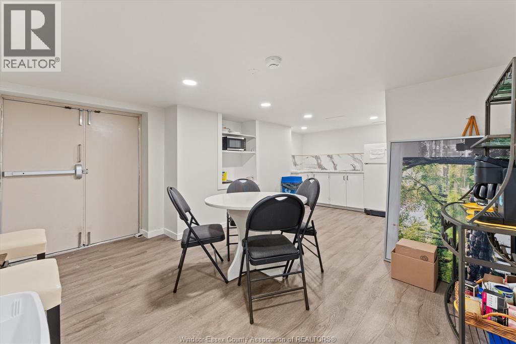 1623 Wyandotte Street East Unit# Lower 2 Property Photo 24