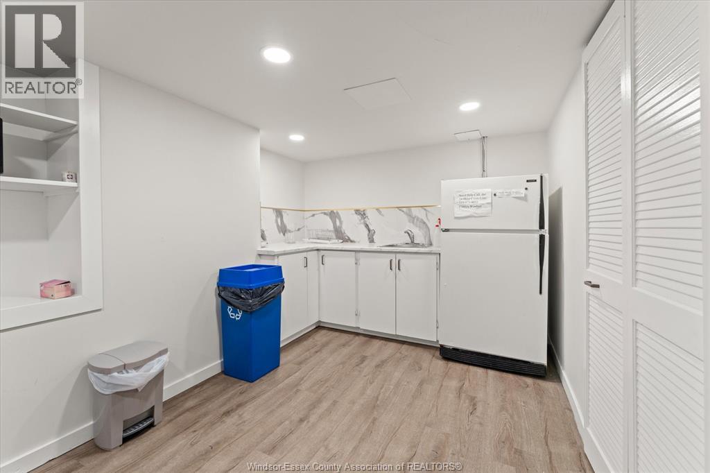 1623 Wyandotte Street East Unit# Lower 2 Property Photo 25