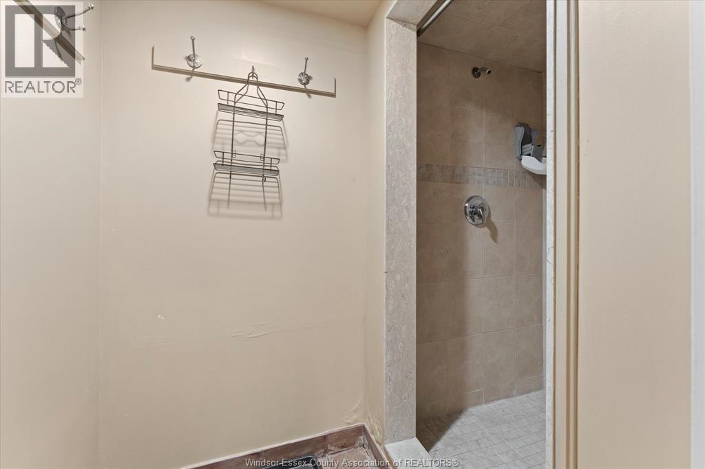 1623 Wyandotte Street East Unit# Lower 2 Property Photo 31