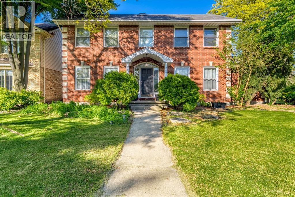 706 ESSER CRESCENT Property Photo 1
