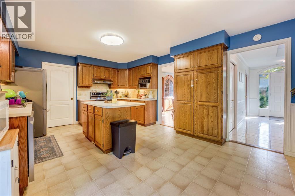 706 Esser Crescent Property Photo 12