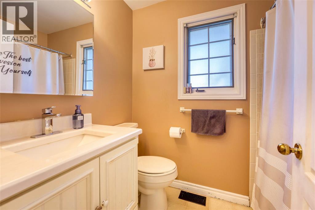 706 Esser Crescent Property Photo 18