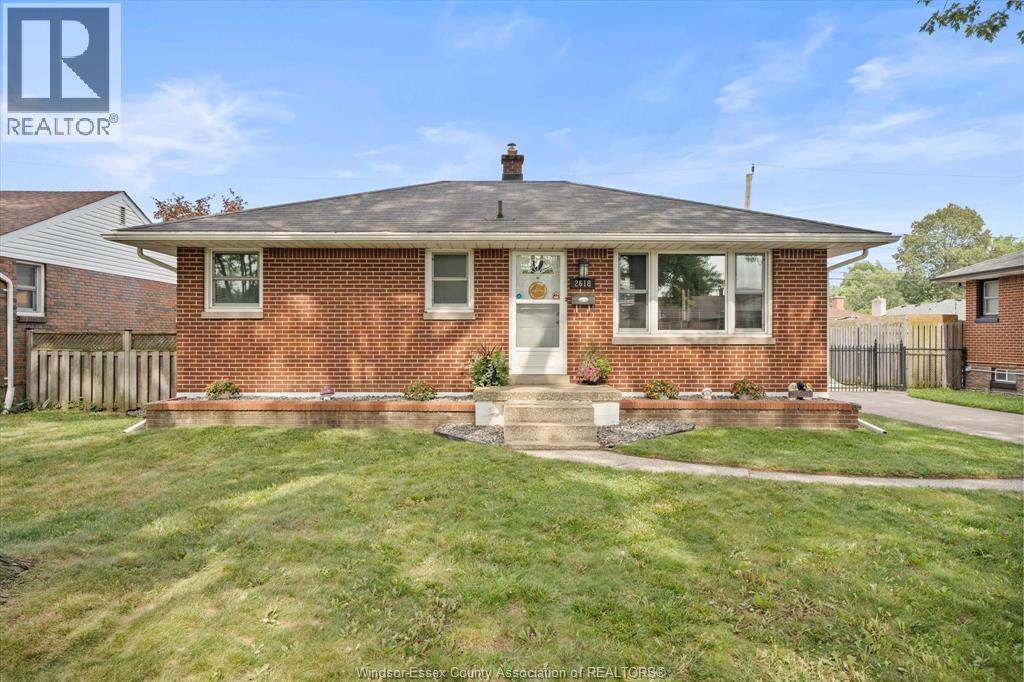 2618 Askin Avenue Property Photo 1