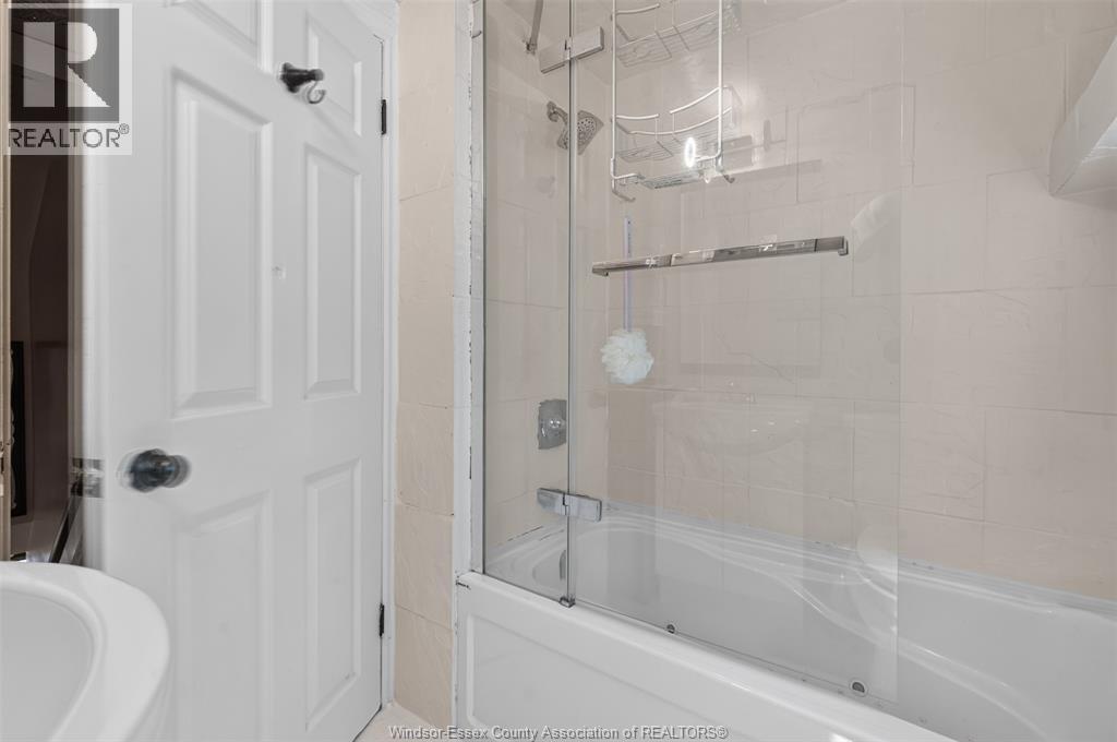 935 Bartlet Property Photo 26