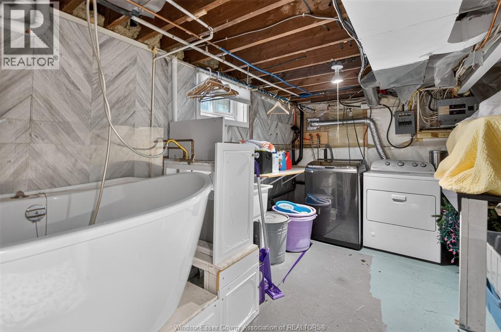 935 Bartlet Property Photo 33