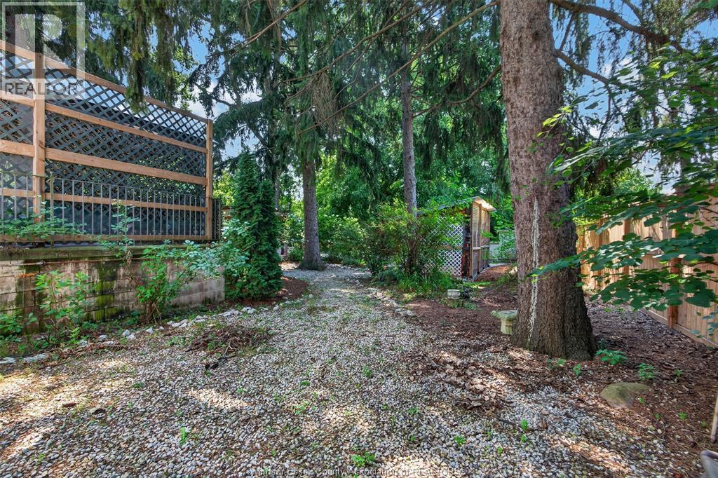 935 Bartlet Property Photo 40