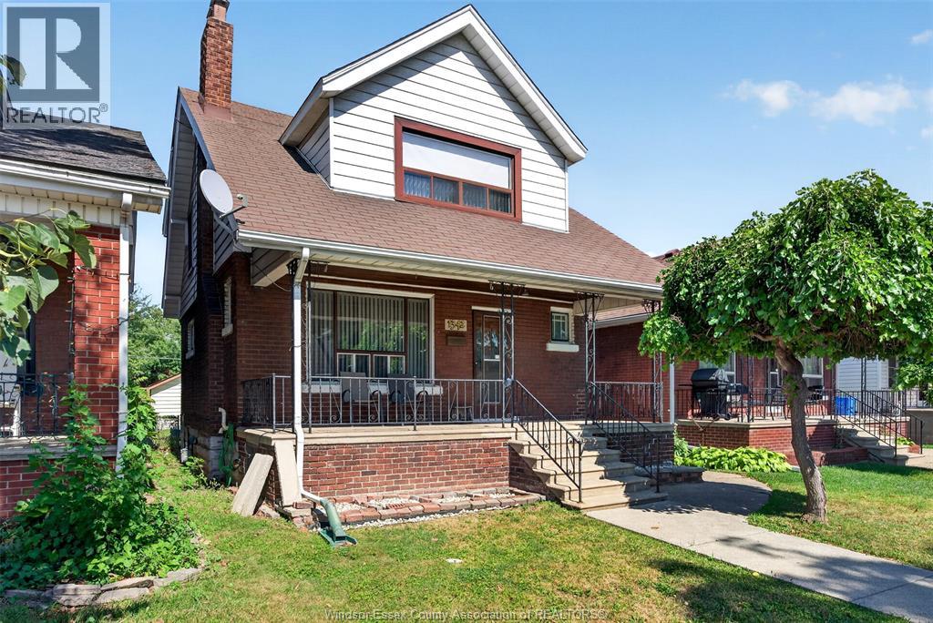 1342 Hall AVENUE Property Photo 1