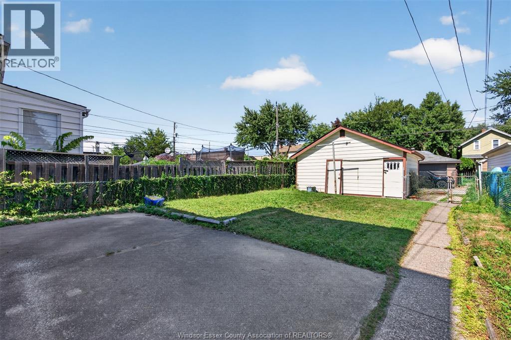 1342 Hall Avenue Property Photo 38