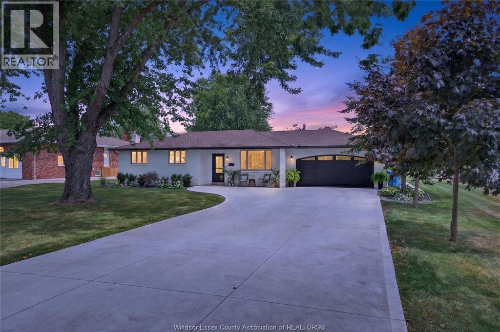 1579 FRONT ROAD South