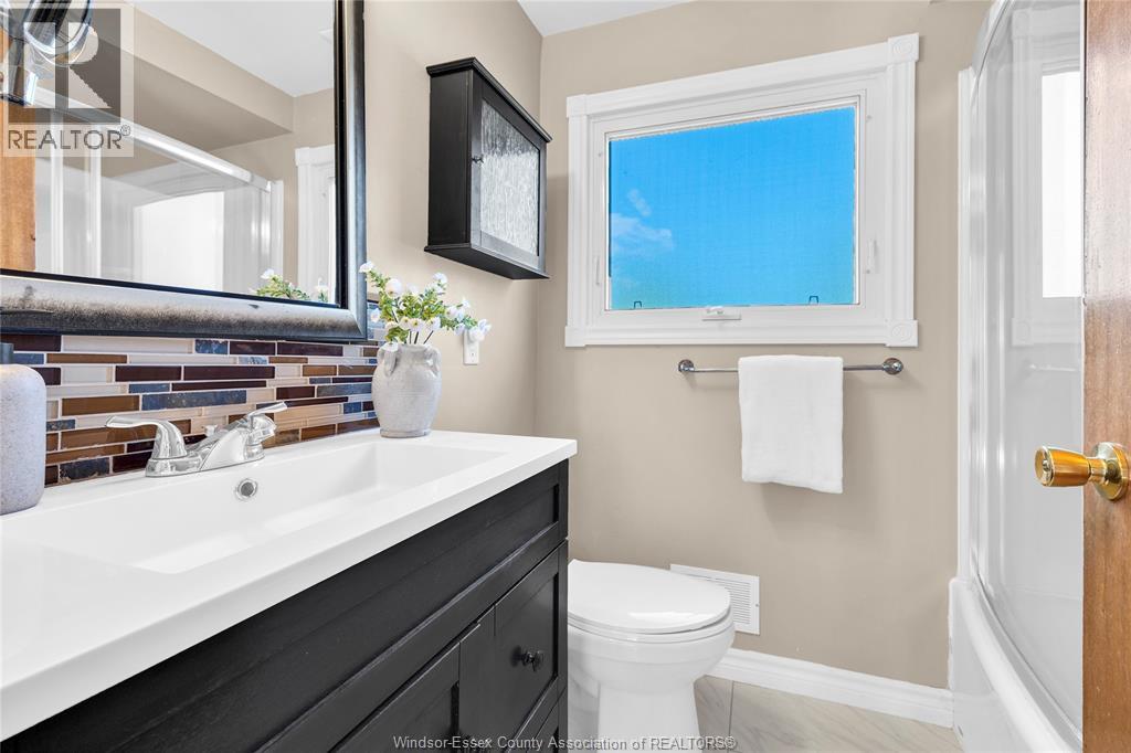 4025 Mount Royal Property Photo 12
