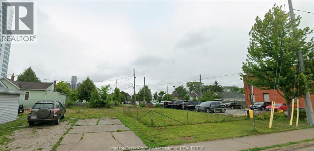532 Chatham Street East Property Photo 4