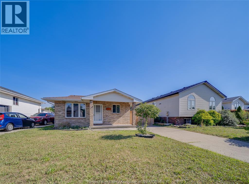 1465 Foster Avenue Property Photo 1