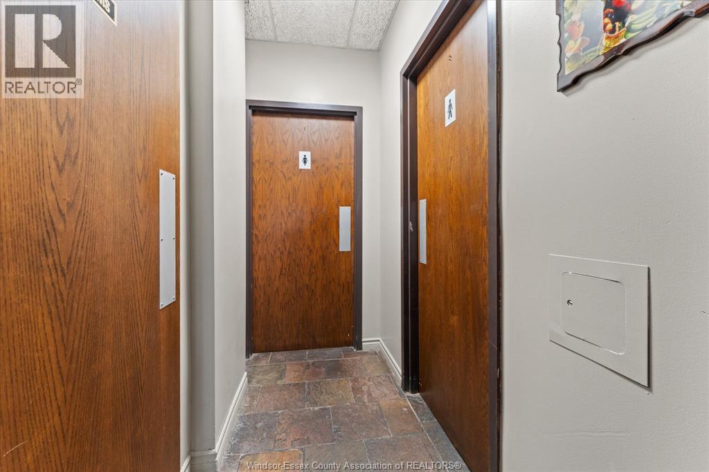 122 Chatham Street West Property Photo 26