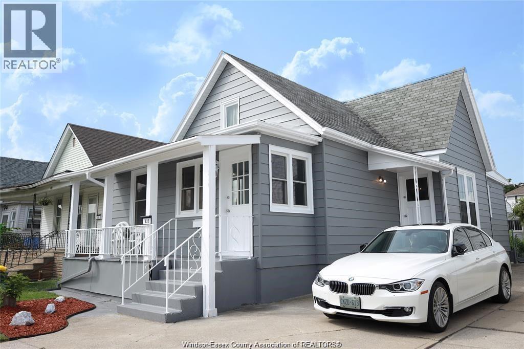 935 LANGLOIS AVENUE Unit# LOWER Property Photo 1