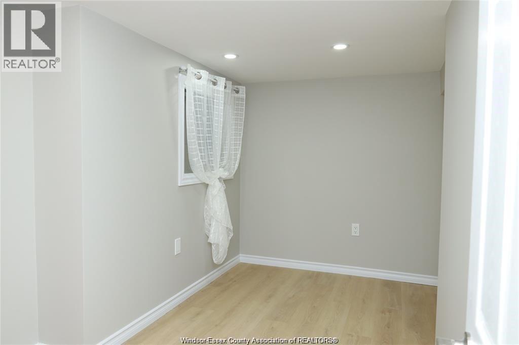 935 Langlois Avenue Unit# Lower Property Photo 7