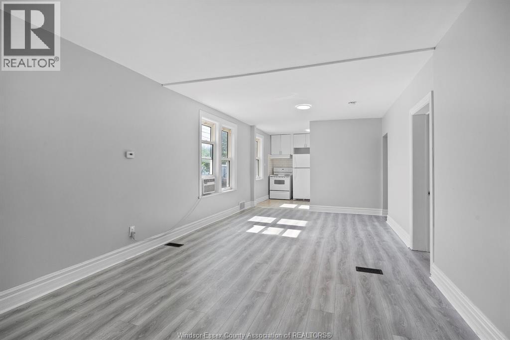 1056-1060 Niagara Property Photo 5
