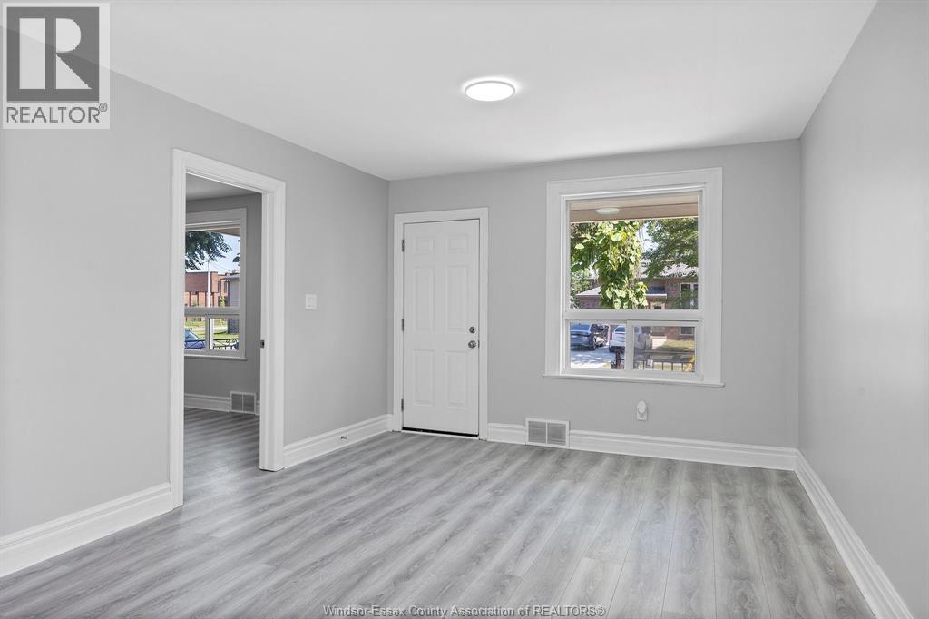 1056-1060 Niagara Property Photo 7