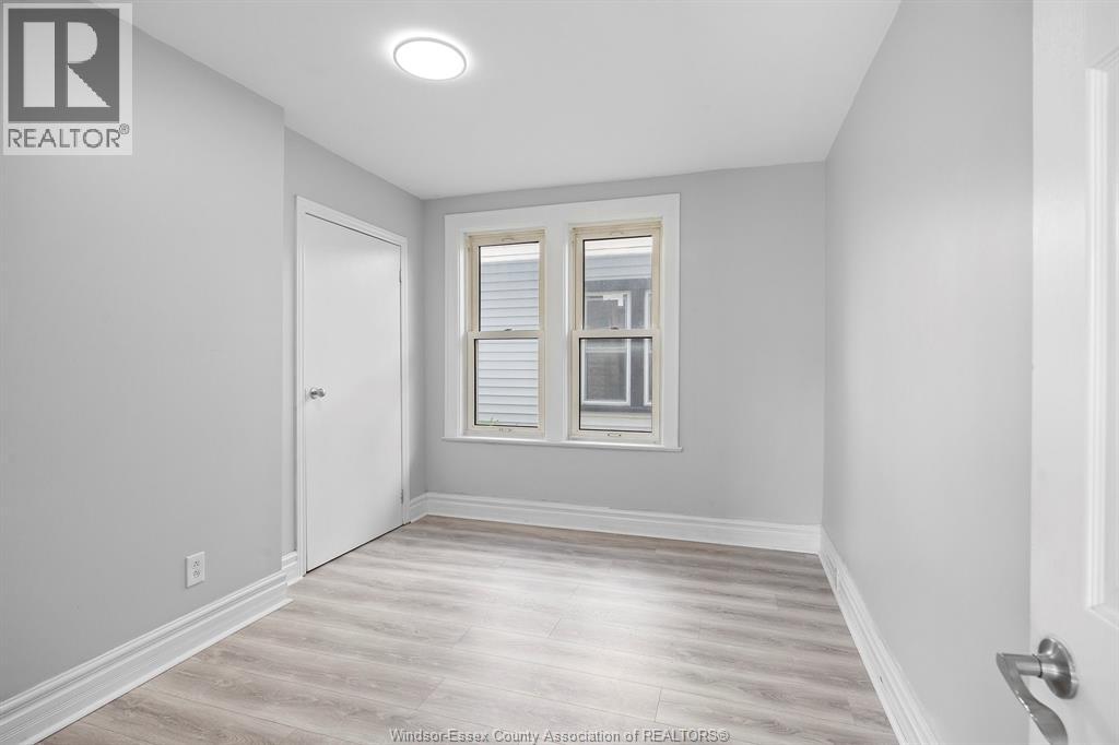 1056-1060 Niagara Property Photo 10