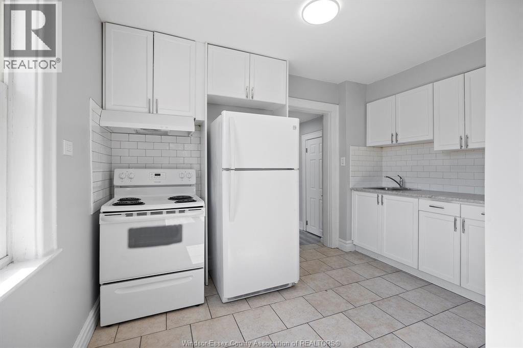 1056-1060 Niagara Property Photo 13