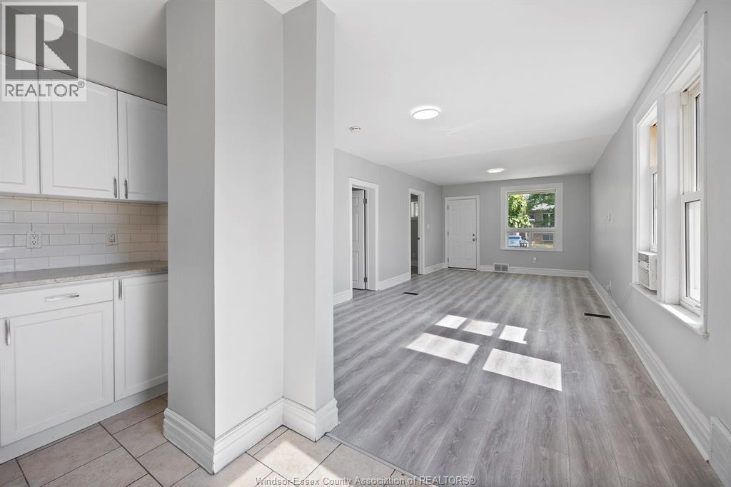 1056-1060 Niagara Property Photo 14