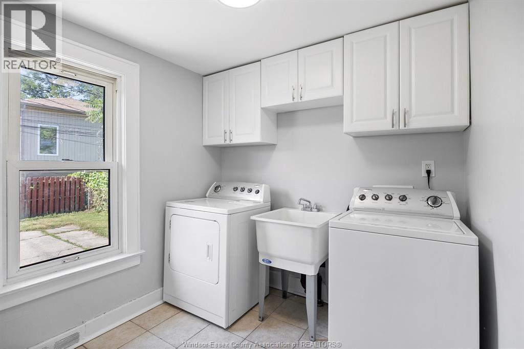 1056-1060 Niagara Property Photo 20